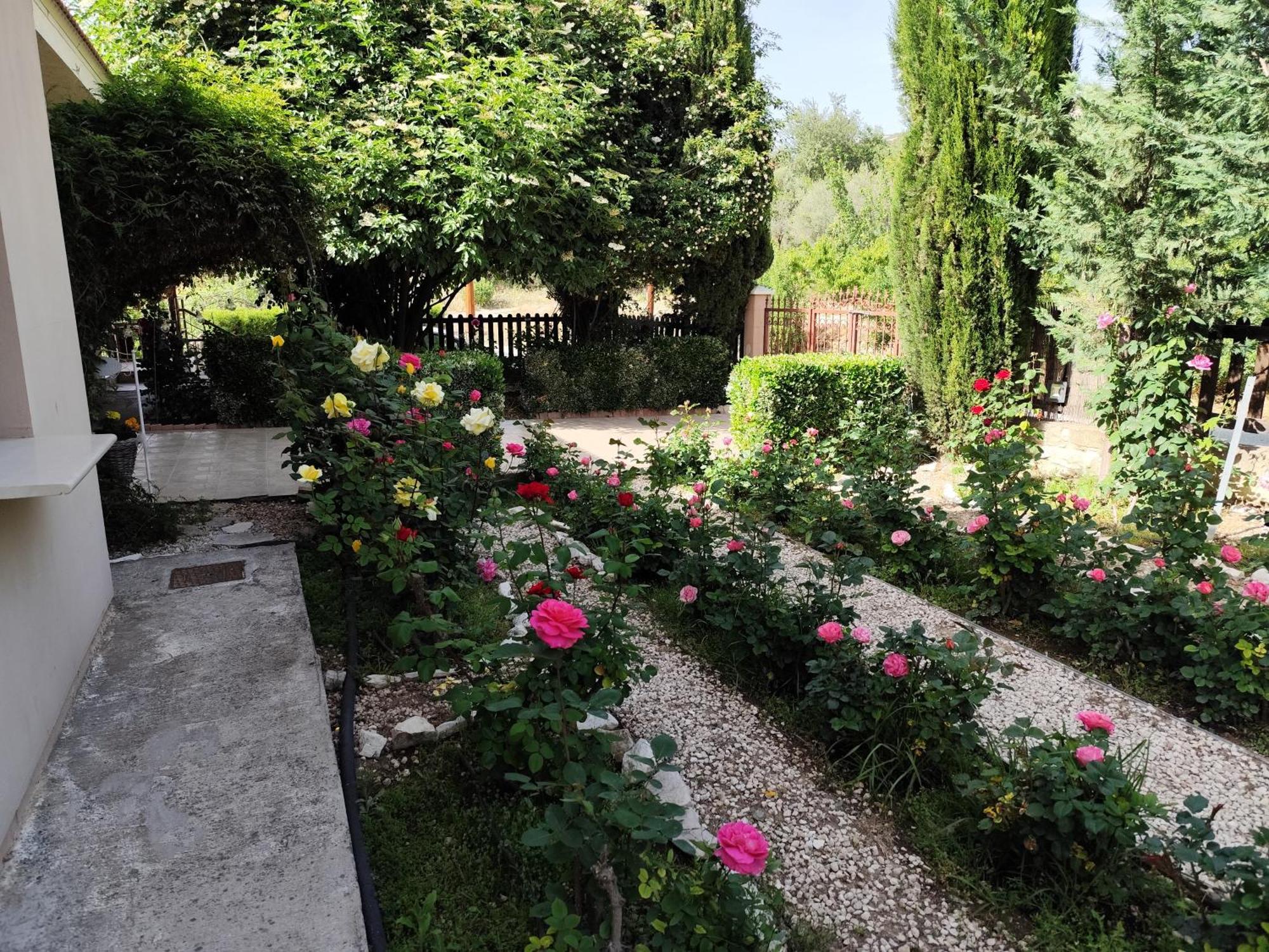 Roses Villa Trimiklini Екстер'єр фото